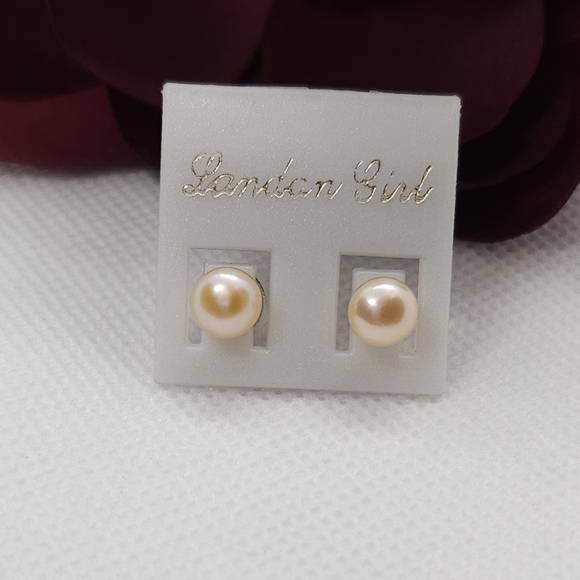 Champagne Pearl Stud Earrings Landan Girl Real Pearl Stud Earrings - Picture 5 of 9
